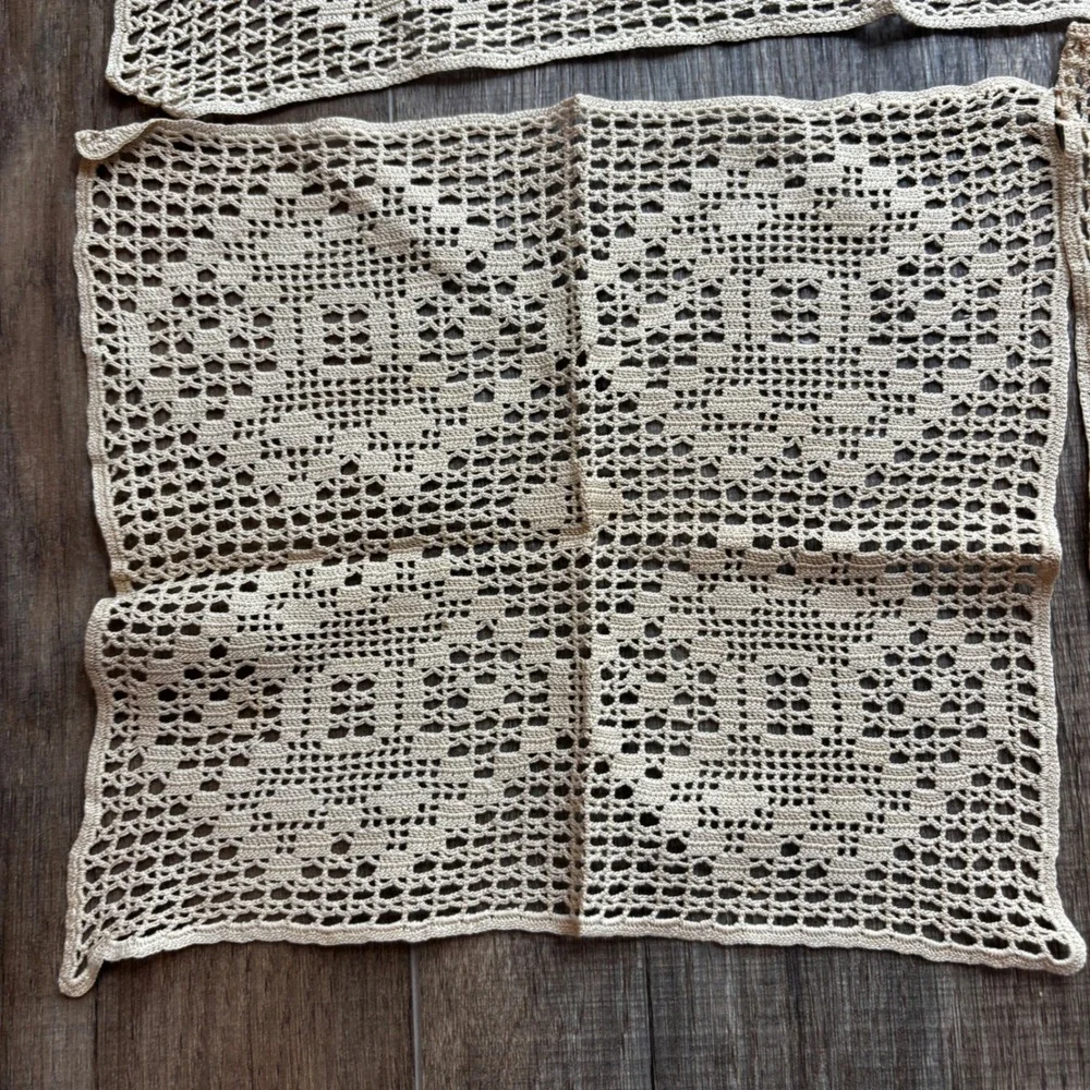 Vintage Handmade Crochet Lace‎ Doily Set Cream Ecru Dresser Scarf 3 Piece Lot